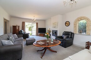 Leafield Cottage