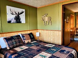 Maple Grove Lodging