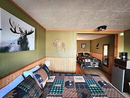 Maple Grove Lodging