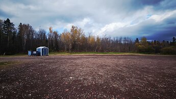Maple Grove Lodging