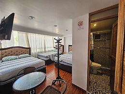 Las Margaritas Apart