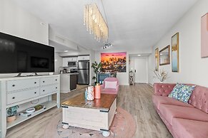 2Br2Ba Next To Jackson Memorial Hospital