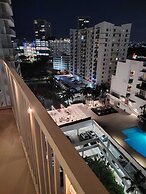2Br2Ba Next To Jackson Memorial Hospital