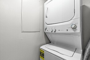 2Br2Ba Next To Jackson Memorial Hospital