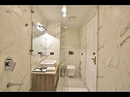 Claret inn by Lawrence Hotels