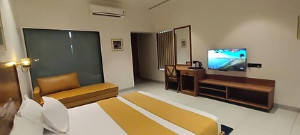 Rain Forest Gir Resort