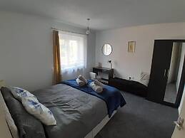 Charming Northampton Apartment With 2 Bedrooms
