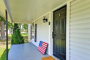 Weekend Getaway in Cornelius: Walk to Dining!