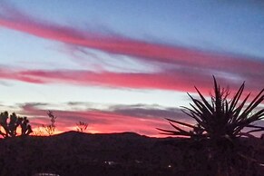 'abigail's Ranch' - Dog-friendly Dolan Springs Gem