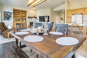 Golf & Mountain Views - Retreat in Clio