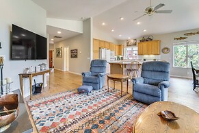 Golf & Mountain Views - Retreat in Clio
