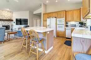 Golf & Mountain Views - Retreat in Clio