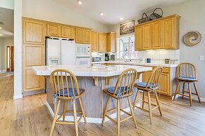 Golf & Mountain Views - Retreat in Clio