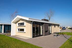 Comfortable Chalet, Near the Veluwemeer