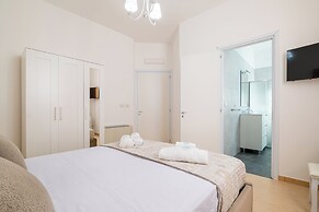 Deva Room