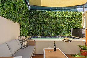 Ocean Park Studio Pool @ Riviera Villa