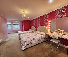 Royal Boutique Hotel