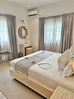 Pineapple Beach Villas