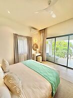 Pineapple Beach Villas