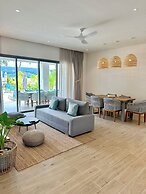 Pineapple Beach Villas
