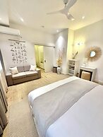 Pineapple Beach Villas