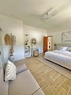 Pineapple Beach Villas