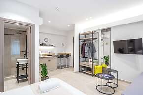 ELA FIVE RESIDENCES