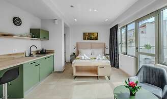 ELA FIVE RESIDENCES