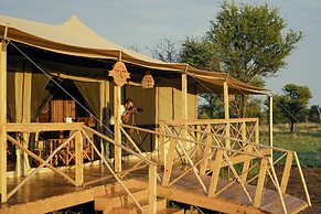 Wildlux Serengeti Camp