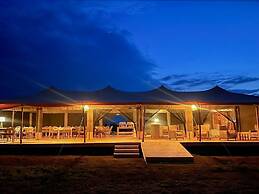 Wildlux Serengeti Camp