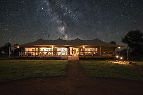 Wildlux Serengeti Camp