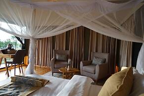 Wildlux Serengeti Camp