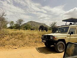 Wildlux Serengeti Camp