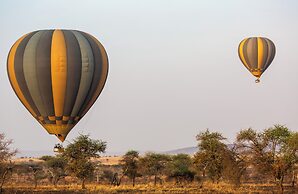Wildlux Serengeti Camp