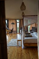 Wildlux Serengeti Camp