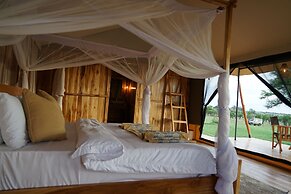 Wildlux Serengeti Camp