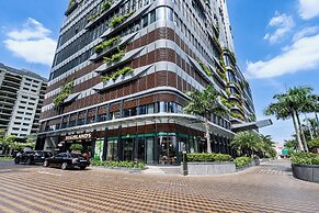 Lumiere Riverside by TrueStay