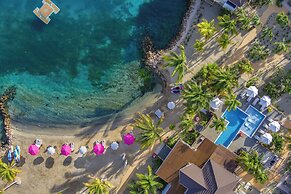 Magenta Caye Luxury Private Island Resort