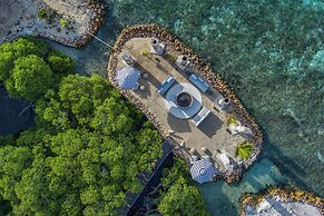 Magenta Caye Luxury Private Island Resort