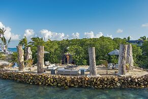 Magenta Caye Luxury Private Island Resort