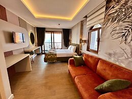 Castello By Mediterra