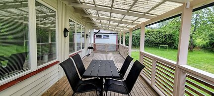 3BR Home Near Lake Vänern Covered Deck & BBQ