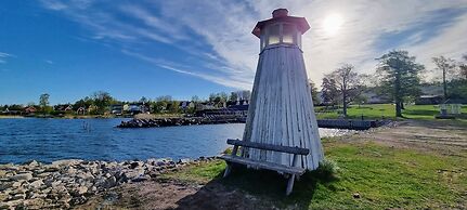 3BR Home Near Lake Vänern Covered Deck & BBQ