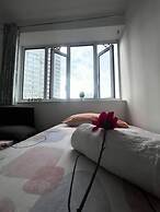 London Luxe Apartment - Spacious & Stylish