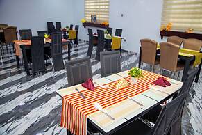 Golden Tower Hotel