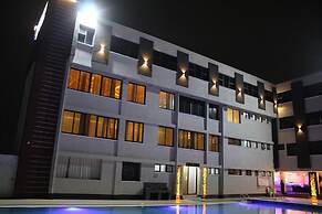 SNL Hotel & Gardens