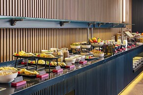Radisson RED Hotel Izmir Point Bornova
