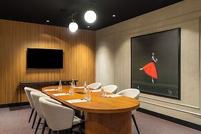 Radisson RED Izmir Point Bornova
