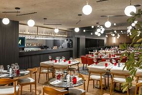 Radisson RED Hotel Izmir Point Bornova