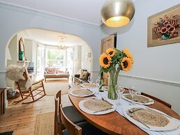 18 Pakefield Road